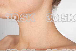 Neck texture of Della 0009